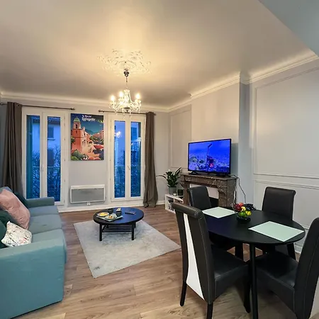 Apartament Le Coeur De Toulon, Marche, Port, Stade Mayol, A Pied, Calme Et Climatisee