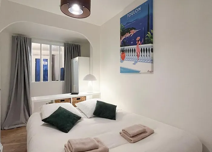 Le Coeur Battant De - Marche, Stade, Port A Deux Pas *