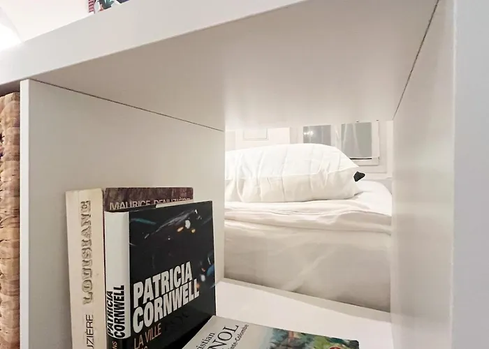 Le Coeur Battant De - Marche, Stade, Port A Deux Pas